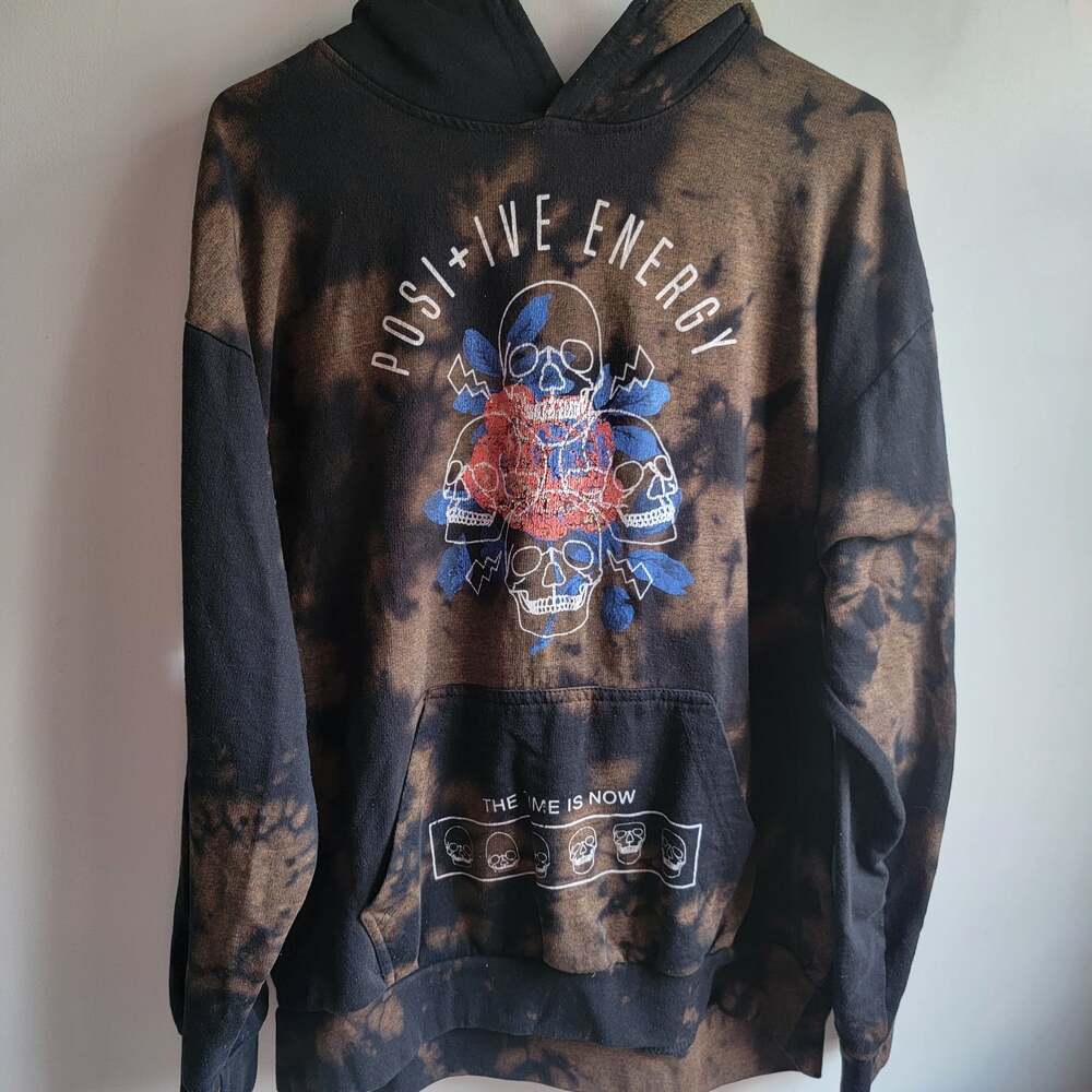 Chemistry Men's Posi + Ive Energy Skull Graphic Acid Wash Hoodie